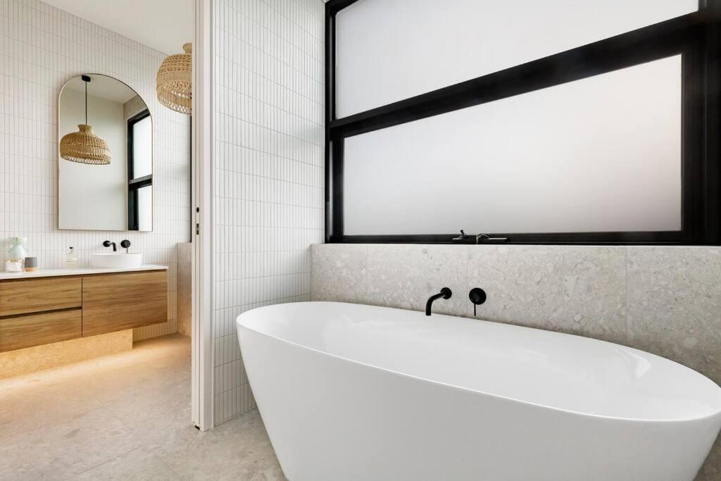 Kirks On Park - Brand New Luxury Home, Great Location Sorrento Exteriör bild